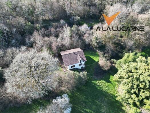 Maison à vendre 289 000 € 4 pièces 2 chambres 114 m² 50 000 m² de terrain La Bachellerie 24210