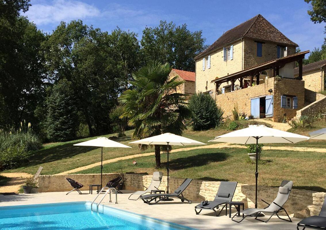 Maison à vendre, 550m², LE BUISSON DE CADOUIN