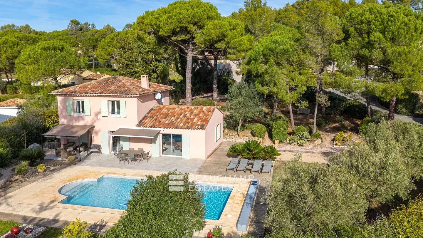Maison à vendre, 132m², BAGNOLS EN FORET