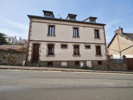 Maison à vendre 189 000 € 9 pièces 4 chambres 155 m² 250 m² de terrain Rugles 27250