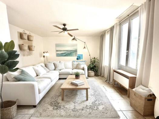 Appartement à vendre 220 000 € 4 pièces 3 chambres 77 m² Étage 1/1 Le Thor 84250