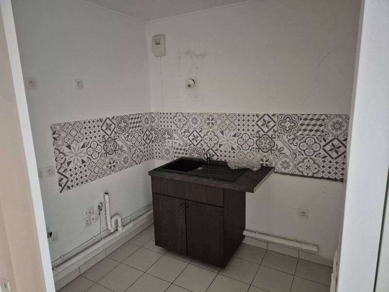 Maison à louer, 28m², PARIS 18E