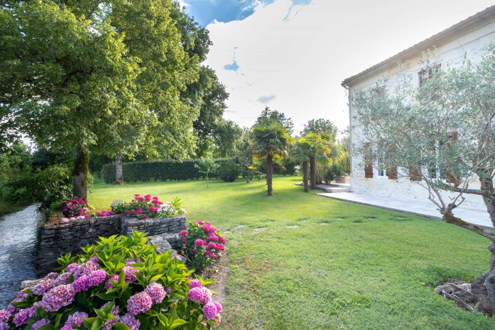 Maison à vendre, 220m², SAINT AUBIN DE BLAYE