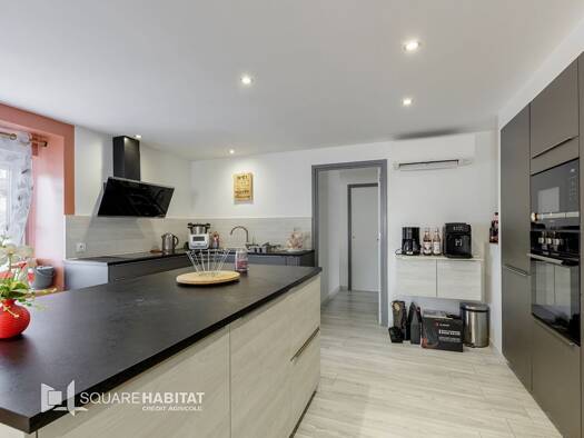 Appartement à vendre 162 000 € 5 pièces 3 chambres 91 m² Étage 1/2 Méziré 90120