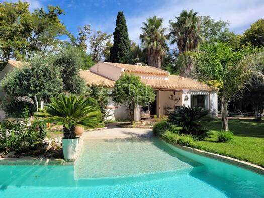 Maison de plain-pied à vendre 599 000 € 5 pièces 4 chambres 115 m² 1 409 m² de terrain Torreilles 66440