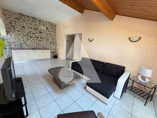 Appartement à vendre 110 000 € 2 pièces 1 chambre 65,7 m² Étage 4/4 Vals-les-Bains 07600