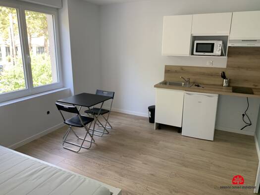 Appartement à louer - logement étudiant 740 € 1 pièce 24 m² Étage 2/2 Parilly-Jules Guesde Vénissieux 69200