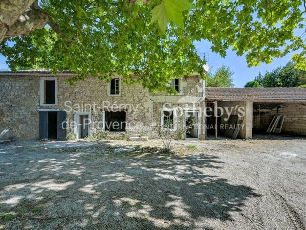 Mas à vendre 990 000 € 2 pièces 1 chambre 248 m² 4 241 m² de terrain Saint-Rémy-de-Provence 13210