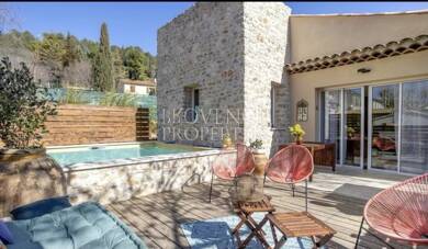 Maison de ville à vendre 385 000 € 4 pièces 3 chambres 93 m² 398 m² de terrain Montfort-sur-Argens 83570