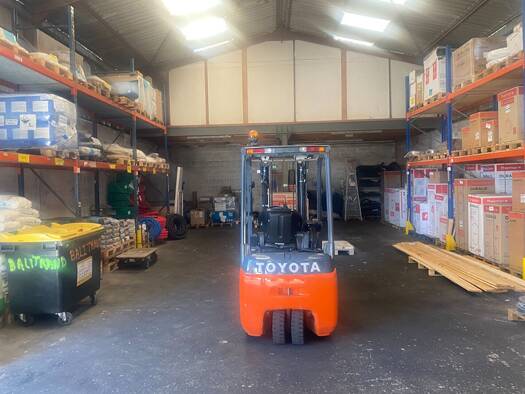 Entrepôt à vendre 820 000 € Zone Industrielle Arles 13200