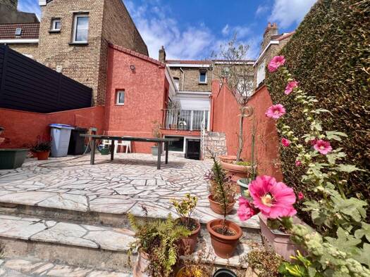 Maison à vendre 271 180 € 4 pièces 3 chambres 120 m² 297 m² de terrain Centre Nord Coudekerque-Branche 59210