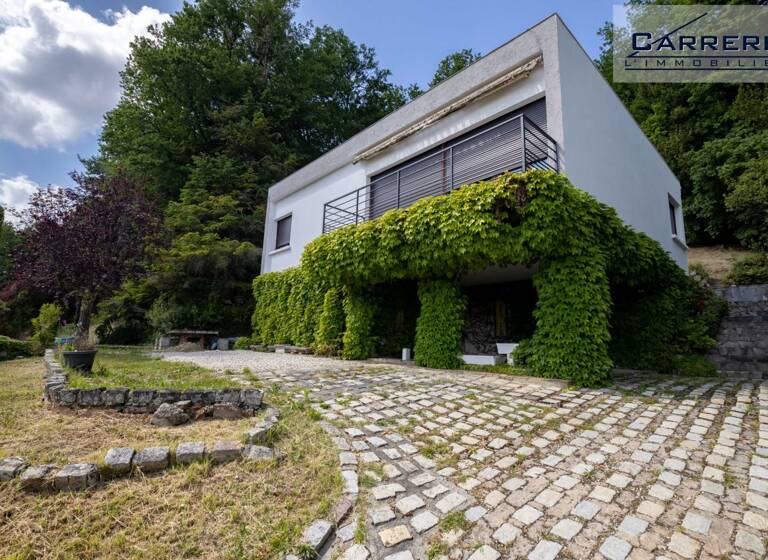 Maison à vendre 241 500 € 4 pièces 2<br/>chambres 88 m²<br/>superficie 900 m²<br/>terrain Quinsac 33360