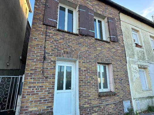 Maison à louer 695 € 4 pièces 2 chambres 64 m² Le Centre Déville-lès-Rouen 76250