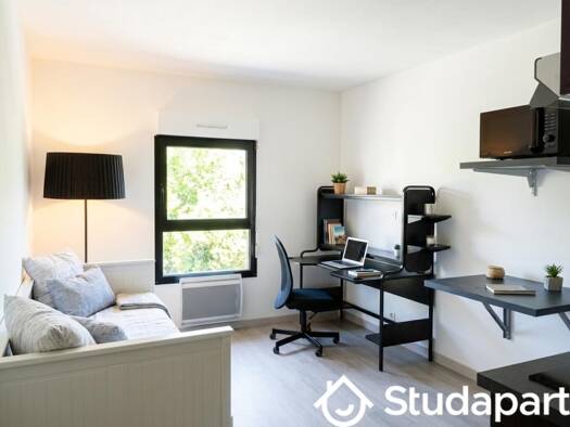 Appartement à louer 580 € 1 pièce 20 m² 1er étage disponible dès maintenant Jonelière-Université Nantes 44300