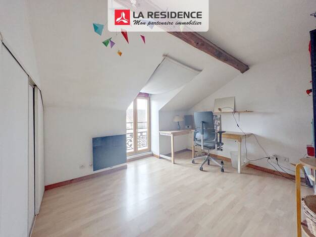 Duplex à vendre 100 000 € 3 pièces 2 chambres 41 m² Étage 2/2 Bas Maule 78580