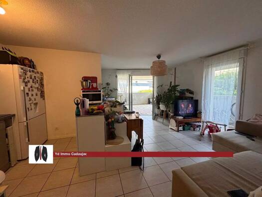 Appartement à vendre 184 040 € 3 pièces 2 chambres 60,3 m² RDC Bas Cenon-cours Verdun-Testaud Cenon 33150