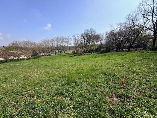 Terrain constructible viabilisé à vendre 150 000 € 1 347 m² de terrain Fourquevaux 31450