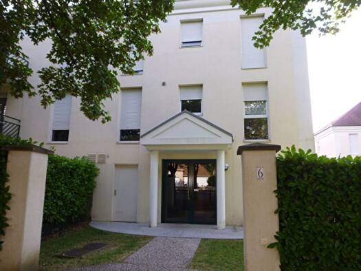 Appartement à louer 871 € 3 pièces 2 chambres 69 m² Étage 1/1 Chateau-Visitation Chevigny-Saint-Sauveur 21800