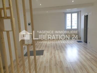 Appartement à louer 615 € 4 pièces 3 chambres 100 m² Étage 1/2 Centre Ville-Chavanne-Hypercentre Saint-Chamond 42400