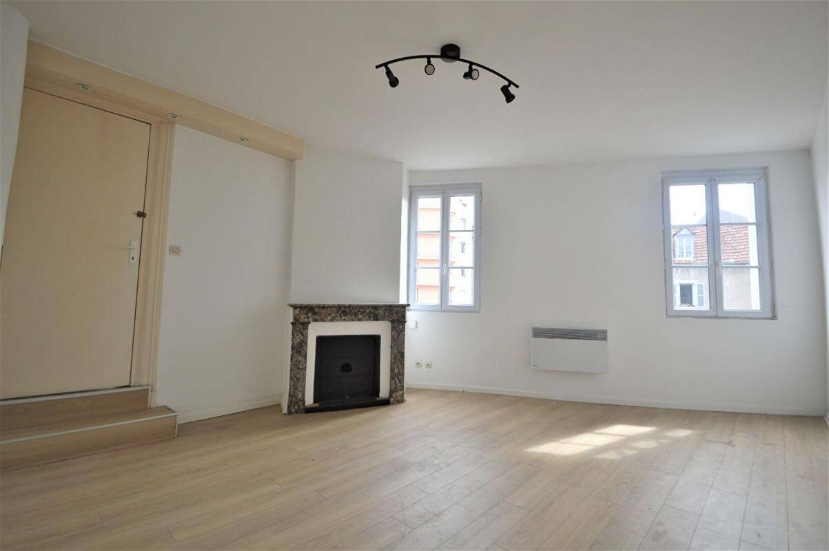 Maison à louer, 28m², PAU