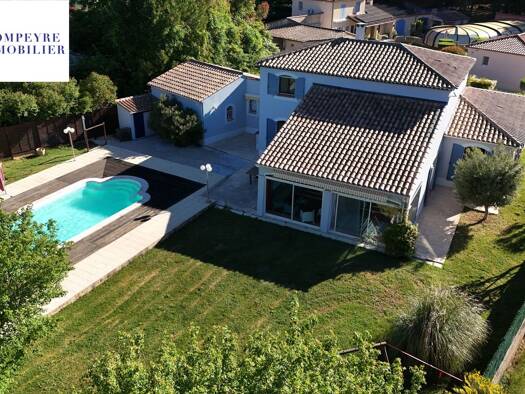 Villa à vendre 699 000 € 6 pièces 3 chambres 197 m² 1 447 m² de terrain Nans-les-Pins 83860
