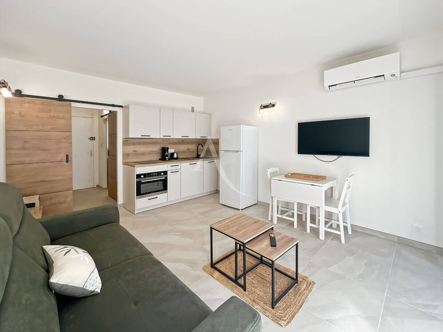 Maison à louer, 23m², CANNES