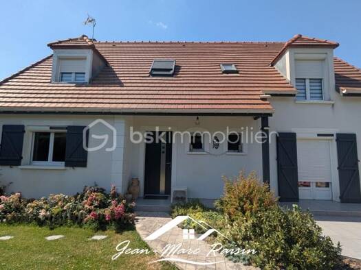 Maison à vendre 495 000 € 7 pièces 4 chambres 148 m² 1 300 m² de terrain Condé-Sainte-Libiaire 77450