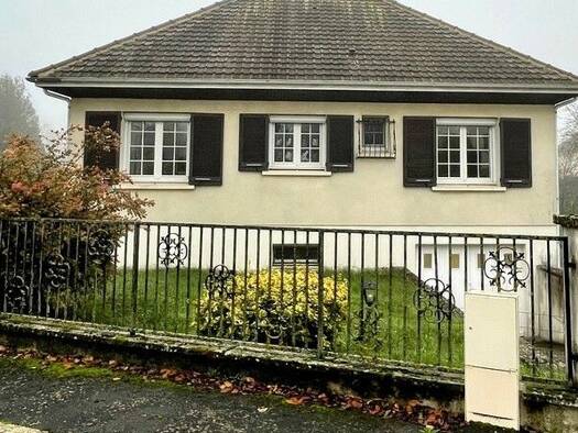 Maison de plain-pied à vendre 106 000 € 4 pièces 2 chambres 96 m² 676 m² de terrain Fère-en-Tardenois 02130