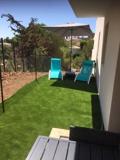 Appartement à louer 1 390 € 3 pièces 2 chambres 64 m² RDC/2 Nord Bandol 83150