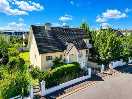 Maison à vendre 787 000 € 6 pièces 5 chambres 244,73 m² 498 m² de terrain Saint Barthelemy Poissy 78300