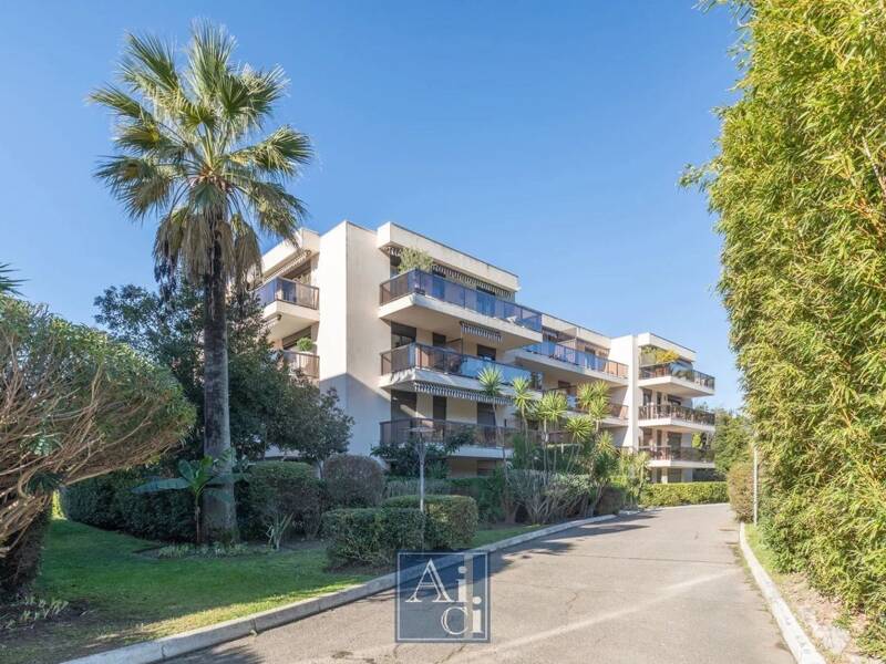 Maison à louer, 47m², CANNES