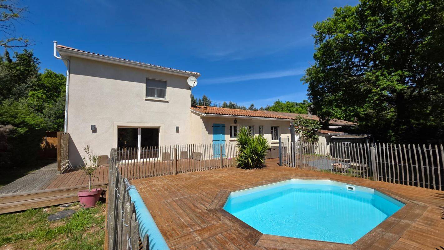 Maison à vendre, 159m², SOULAC SUR MER