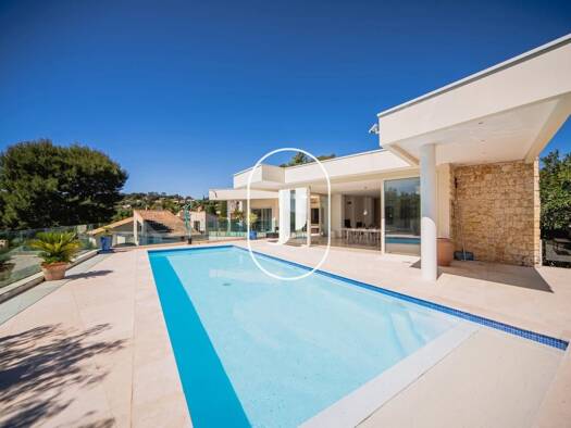Maison à vendre 1 995 000 € 6 pièces 4 chambres 225 m² 957 m² de terrain Biot 06410