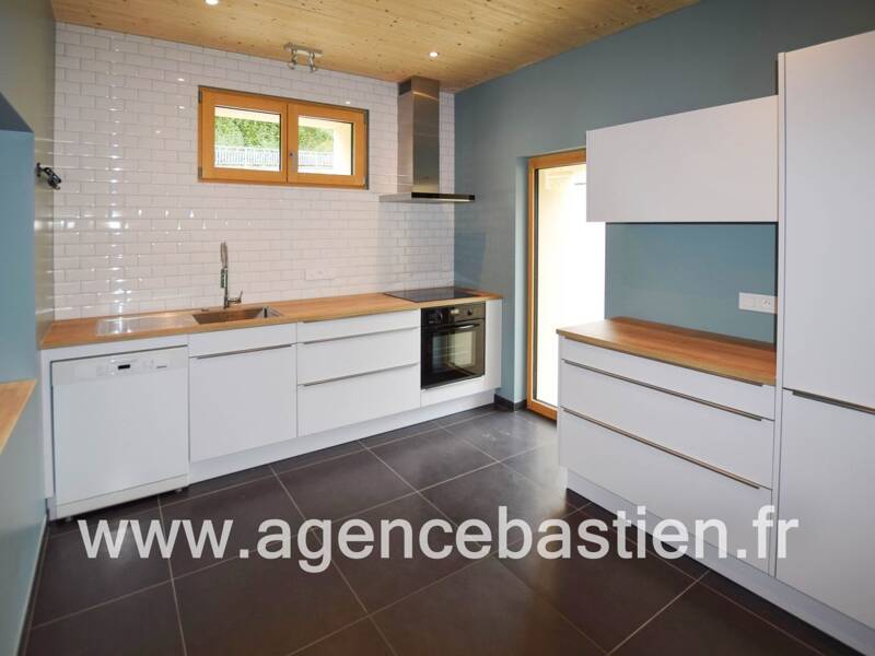 Maison à louer, 145m², DIVONNE LES BAINS