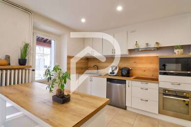 Villa à vendre 223 000 € 4 pièces 3 chambres 101 m² 220 m² de terrain Saint Julien 83560