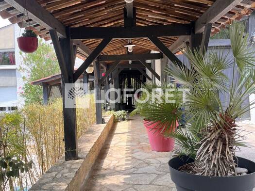 Maison à vendre 438 000 € 6 pièces 4 chambres 140 m² 7 885 m² de terrain Mercuès 46090