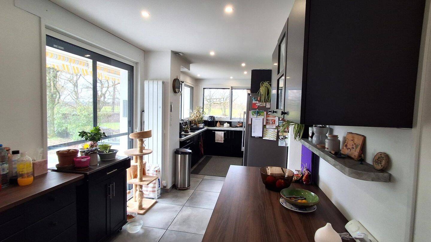 Maison à vendre, 209m², NEUVILLE SUR AIN