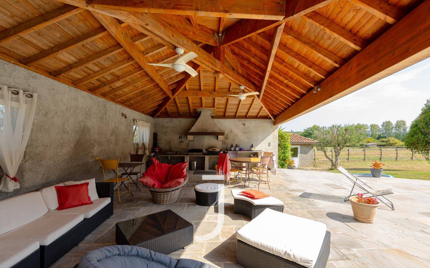 Maison à vendre, 561m², SAUVETERRE DE BEARN