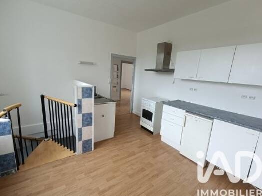 Appartement à louer 660 € 3 pièces 2 chambres 60 m² Melrand 56310