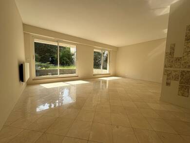 Appartement à louer 1 620 € 2 pièces 1 chambre 68 m² RDC/5 Percy Schneider Clamart 92140