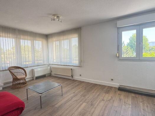 Appartement à vendre 195 000 € 4 pièces 2 chambres 99 m² 1er étage Chony Bourg-lès-Valence 26500