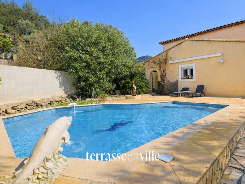 Maison à vendre, 135m², LE REVEST LES EAUX