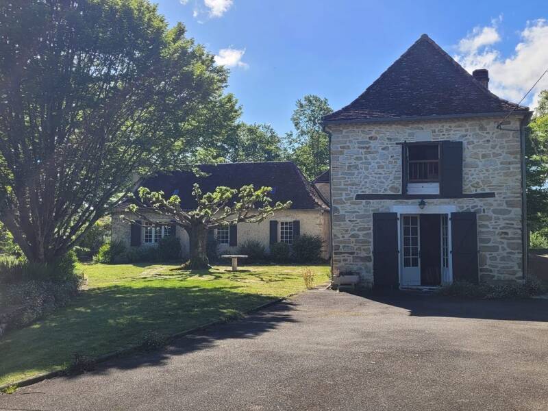 Maison à vendre, 460m², SAUVETERRE DE BEARN