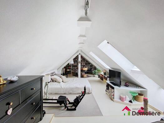 Duplex à vendre 249 000 € 6 pièces 5 chambres 131 m² Étage 2/2 Est Molsheim 67120