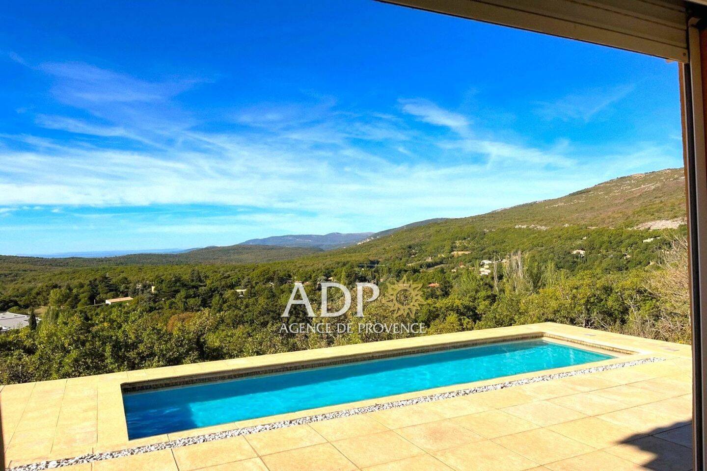 Maison à vendre, 140m², SAINT VALLIER DE THIEY