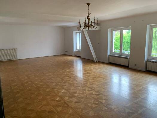 Appartement à louer 1 090 € 5 pièces 3 chambres 123,74 m² 2ème étage Pont-de-Chéruy 38230