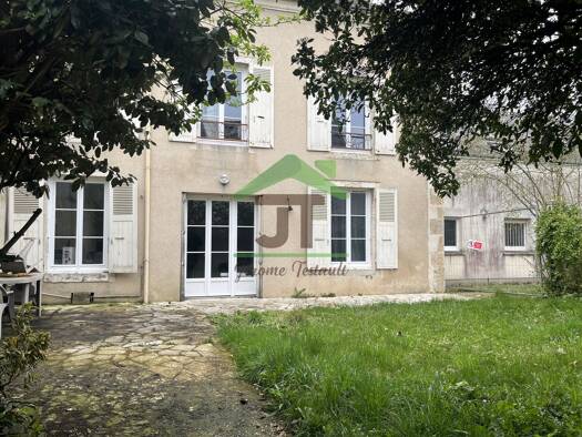 Immeuble à vendre 191 000 € 202,5 m² Châteaudun 28200