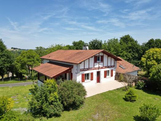 Maison à vendre 468 000 € 6 pièces 5 chambres 191 m² 1 271 m² de terrain Hasparren 64240