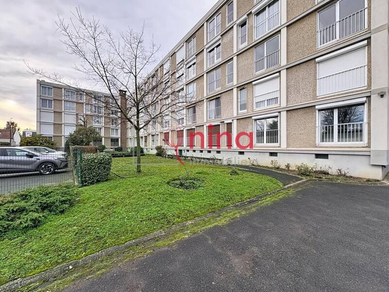 Maison à louer, 77m², SAINT MAUR DES FOSSES