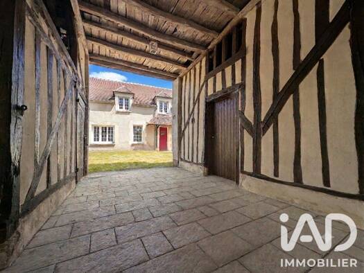 Maison à vendre 155 000 € 6 pièces 4 chambres 93,58 m² 962 m² de terrain Monéteau 89470